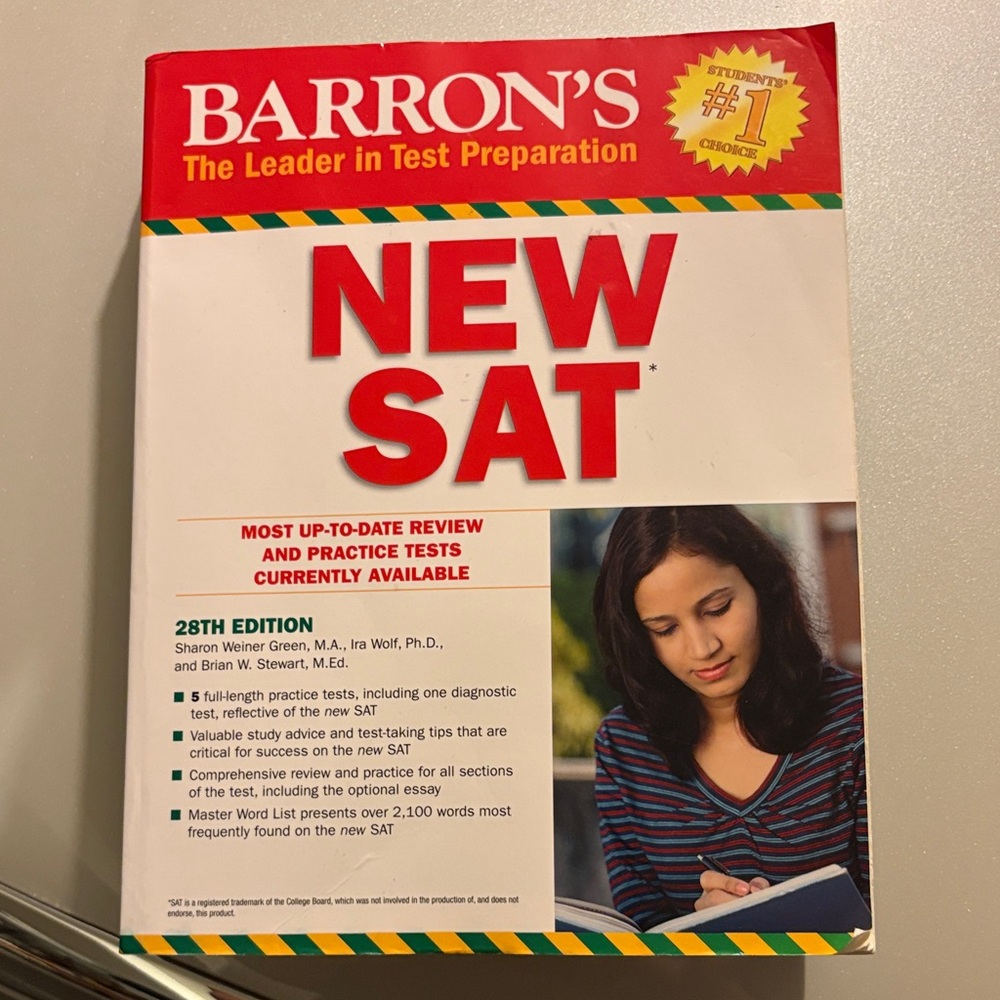 Barron's New SAT Prep Book - White and Red